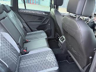 Volkswagen Tiguan 1.5 TSI DSG R-Line Pano NAP Nederlandse Auto! picture 12
