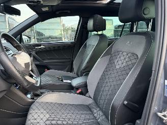 Volkswagen Tiguan 1.5 TSI DSG R-Line Pano NAP Nederlandse Auto! picture 7