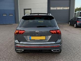 Volkswagen Tiguan 1.5 TSI DSG R-Line Pano NAP Nederlandse Auto! picture 2