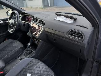 Volkswagen Tiguan 1.5 TSI DSG R-Line Pano NAP Nederlandse Auto! picture 10