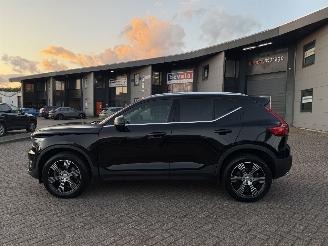 Volvo XC40 2.0 T4 Inscription NAP Nederlandse Auto picture 3