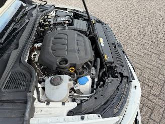 Volkswagen Golf 2.0 TSI R 320Pk Pano Harman Kardon Head-Up picture 19