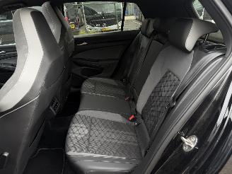 Volkswagen Golf 1.5 eTSI R-Line Pano Automaat picture 15