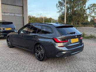BMW 3-serie 330e Edrive Edition M-Pakket NAP Nederlandse Auto! Pano picture 4