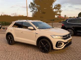 Damaged car Volkswagen T-Roc 1.5 TSI DSG NAP R-Line Nederlandse Auto! 2024/11