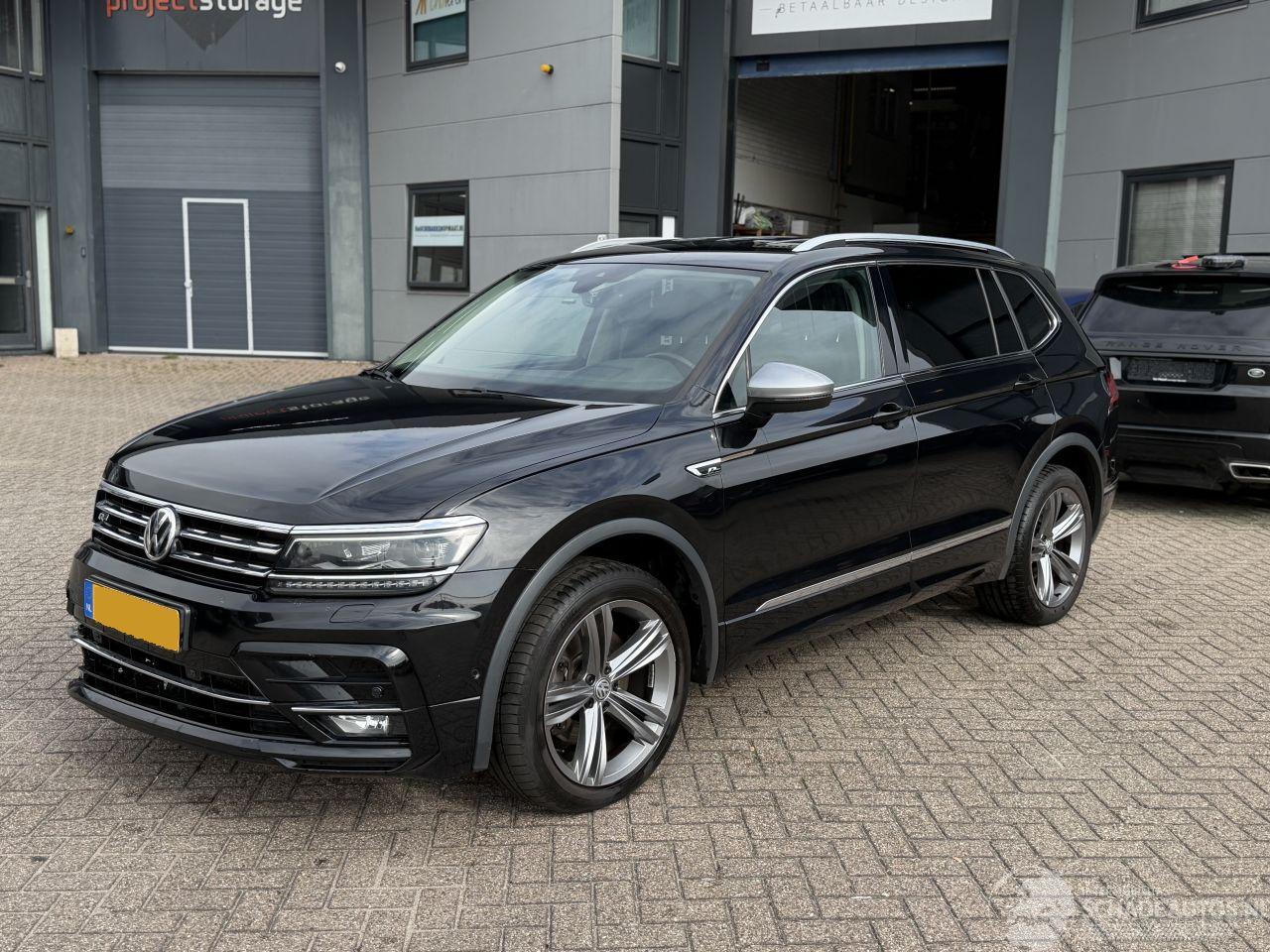 Volkswagen Tiguan 2.0 TDI 4Motion 239Pk Allspace Automaat R-Line