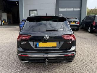 Volkswagen Tiguan 2.0 TDI 4Motion 239Pk Allspace Automaat R-Line picture 5