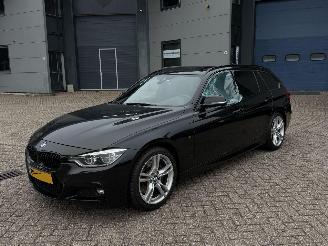Damaged car BMW 3-serie 320D 190Pk M-Pakket Pano Head-Up 2017/4