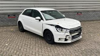 Audi A1 A1 Sportback (8XA/8XF), Hatchback 5-drs, 2011 / 2018 1.0 TFSI Ultra 12V picture 3