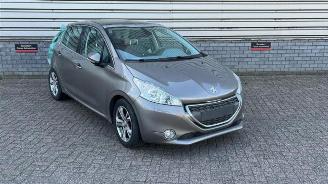 Dezmembrări autoturisme Peugeot 208 208 I (CA/CC/CK/CL), Hatchback, 2012 / 2019 1.2 Vti 12V PureTech 82 2013/3