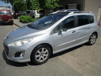 Vaurioauto  passenger cars Peugeot 308 SW 1.6 I ACTIVE CLIMA PANO LPG 2012/5