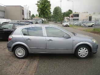 Opel Astra 1.4 I ESSENTIA  AIRCO picture 8
