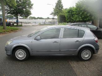 Opel Astra 1.4 I ESSENTIA  AIRCO picture 2