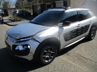 Coche accidentado Citroën C4 cactus PURETECH BUSINESS CLIMA NAVI CLIMA  PANO 2017/6