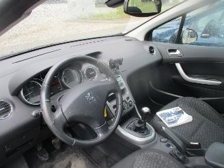 Peugeot 308 2X SW 1.6 I picture 10