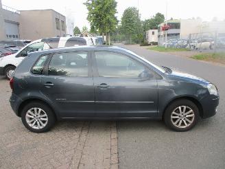 Volkswagen Polo 1.2 TRENDLINE 5 DEURS AIRCO picture 5