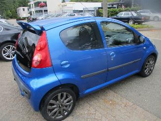 Peugeot 107 1.0-12v URBAN MOVE picture 6