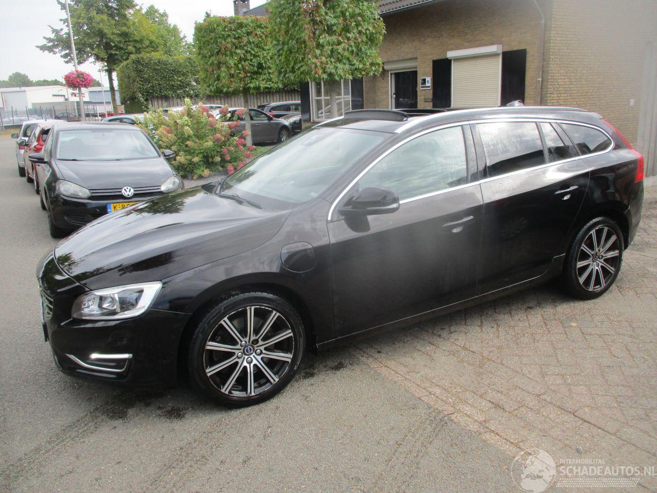 Volvo V-60 2.4 D6 AWD PLUG-IN HYBRID R-DESIGN
