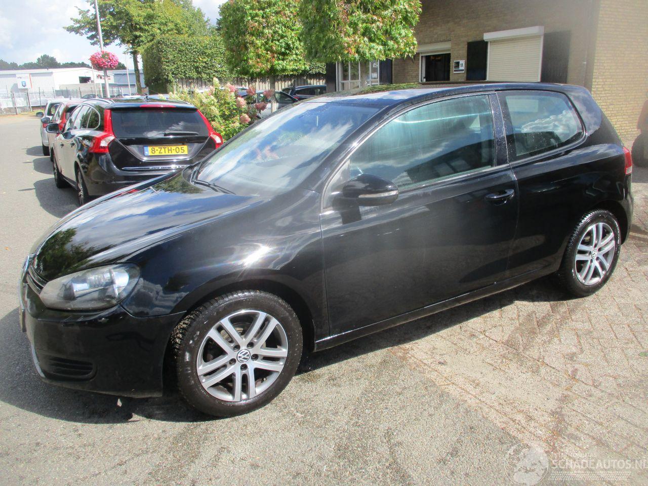 Volkswagen Golf 1.2 TSI TOUR CLIMA