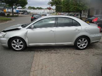 Toyota Avensis 2.0 VVTI EXECUTIVE CLIMA LEDER SEDAN picture 2