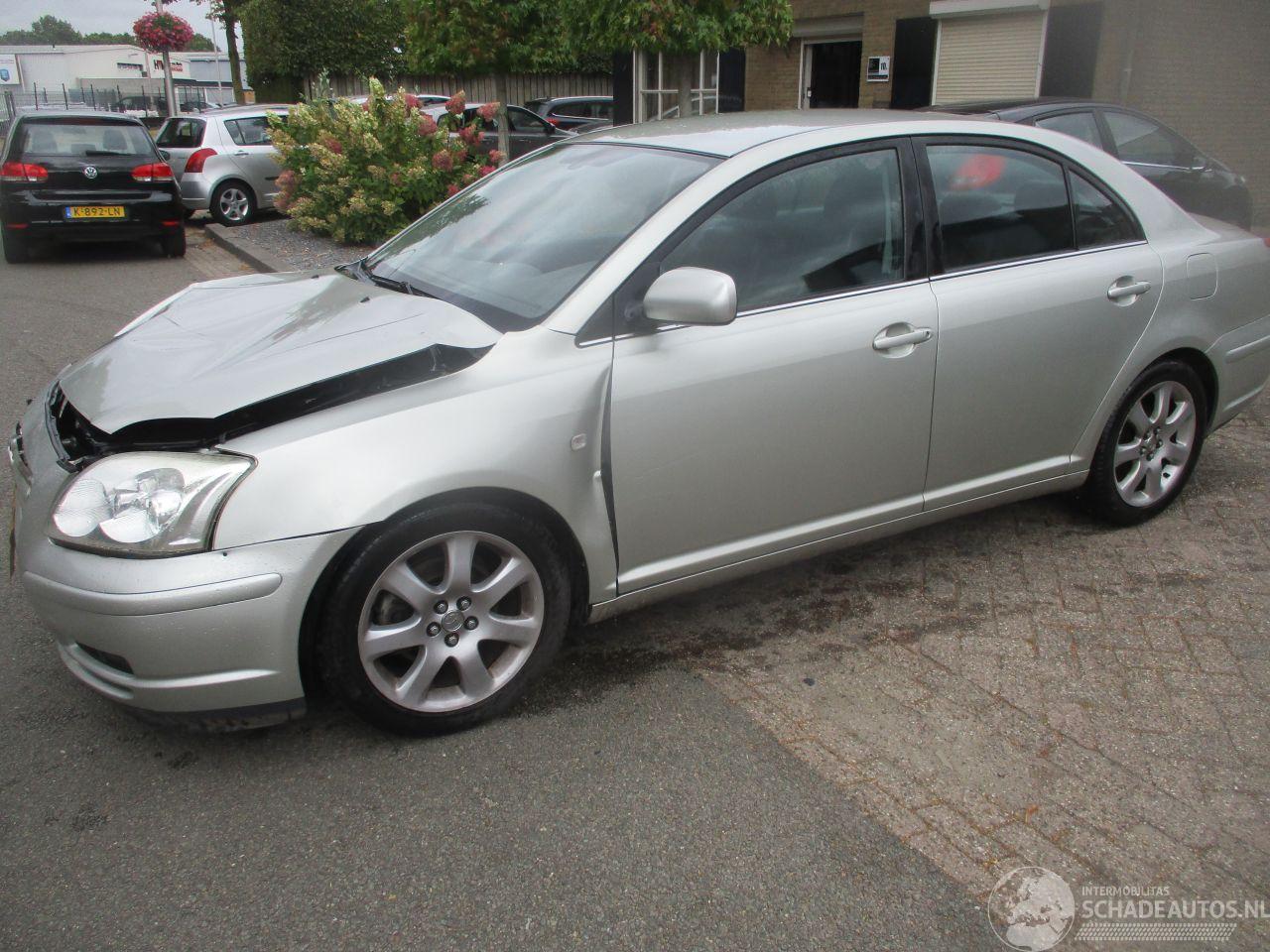 Toyota Avensis 2.0 VVTI EXECUTIVE CLIMA LEDER SEDAN