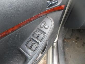 Toyota Avensis 2.0 VVTI EXECUTIVE CLIMA LEDER SEDAN picture 10
