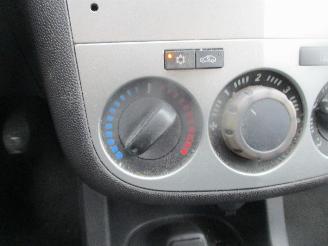 Opel Corsa 1.4-16V DESIGN EDITION 5 DEURS AIRCO picture 14