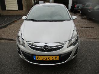 Opel Corsa 1.4-16V DESIGN EDITION 5 DEURS AIRCO picture 4