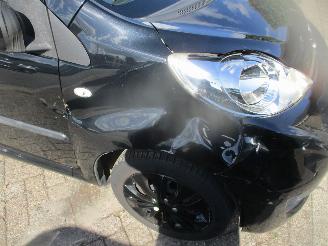 Peugeot 107 1.0-12v XS AIRCO picture 7