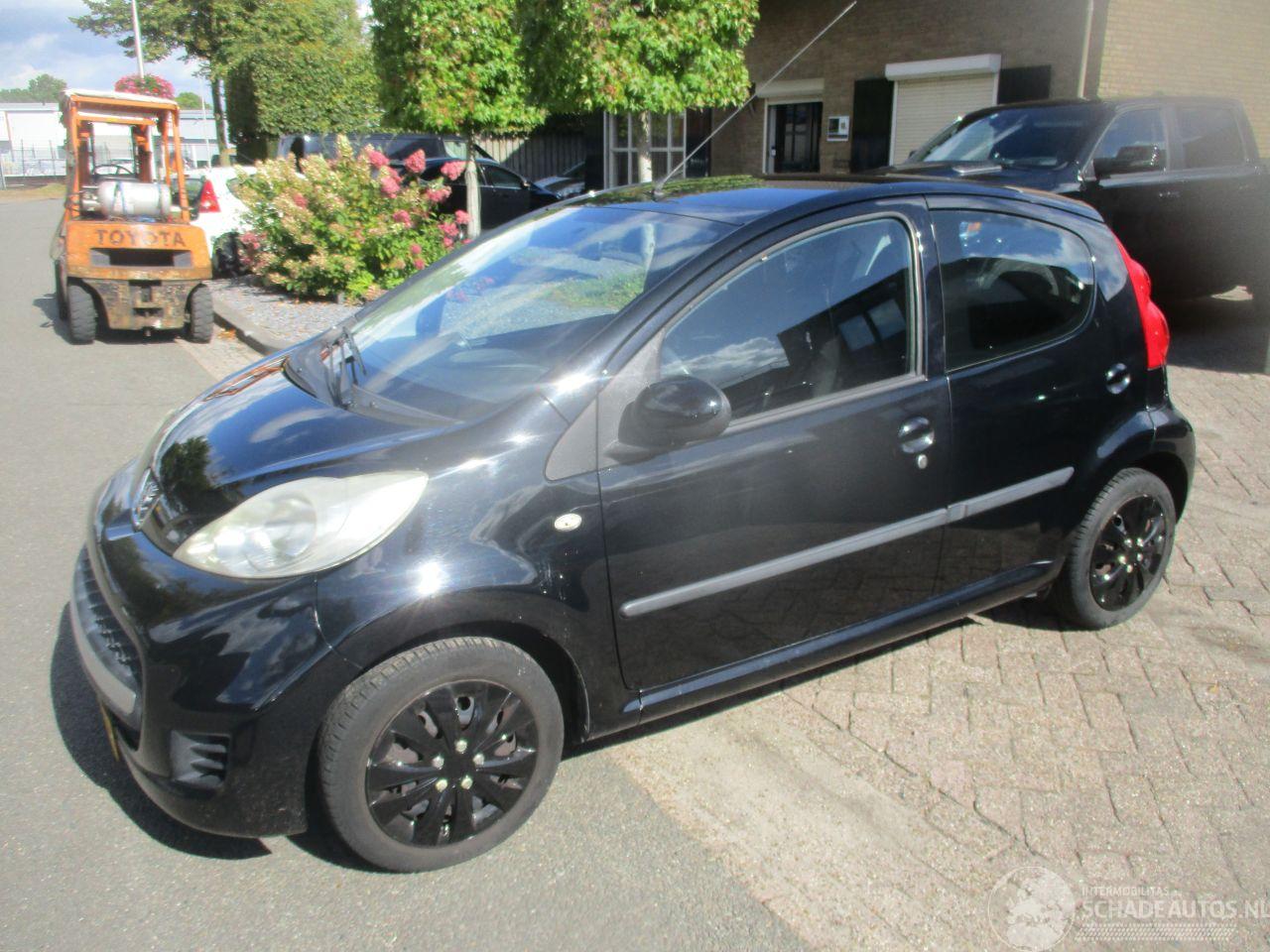 Peugeot 107 1.0-12v XS AIRCO