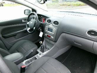 Ford Focus 1.8 TITANIUM  FLEXI FUEL picture 10