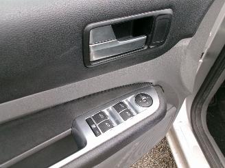 Ford Focus 1.8 TITANIUM  FLEXI FUEL picture 11