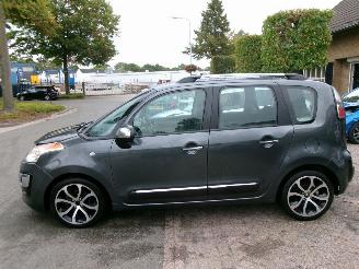 Citroën C3 picasso 1.4 I EXCLUSIVE CLIMA PANO picture 2