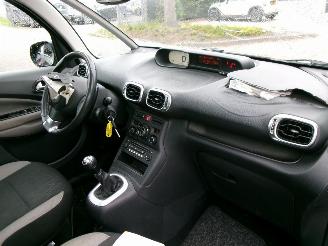 Citroën C3 picasso 1.4 I EXCLUSIVE CLIMA PANO picture 16