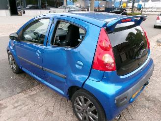 Peugeot 107 1.0-12V URBAN MOVE AIRCO picture 8