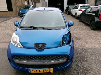 Peugeot 107 1.0-12V URBAN MOVE AIRCO picture 3