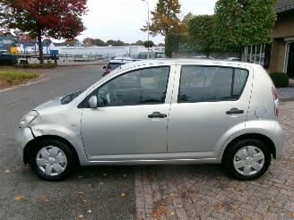 Daihatsu Sirion SIRION 2  1.3-16V COMFORT AUTOMAAT AIRCO picture 2