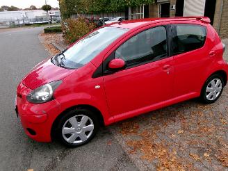 Schadeauto Toyota Aygo 1.0-12V COMFORT AIRCO 5 DEURS 2010/3
