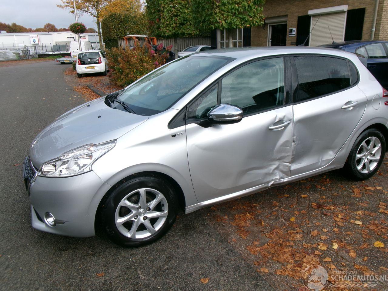 Peugeot 208 1.2 e-VTI STYLE AUTOMAAT 5 DEURS