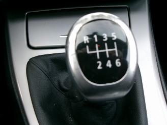 BMW 3-serie 318 I BUSINESS LINE CLIMA NAVI picture 14