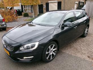 Avarii autoturisme Volvo V-60 2.4 D6 AWD LPUG-IN HYBRID SAUMMUM 2013/9