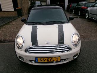Mini Cooper PEPPER 1.6 I CLIMA PANO picture 3
