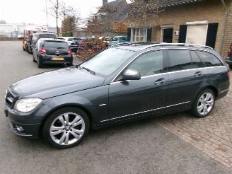 Vaurioauto  passenger cars Mercedes C-klasse 230 AVANTGARDE BENZINE AUTOMAAT CLIMA LEDER 2008/4