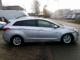 Hyundai I-30 1.6 GDI I-VISION CLIMA NAVI picture 4