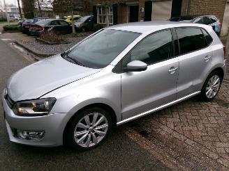 damaged passenger cars Volkswagen Polo 1.4 -16V HIGHLINE 2011/1