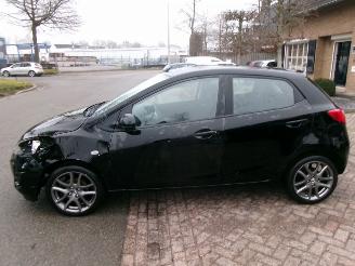 Mazda 2 1.3 COOL picture 2