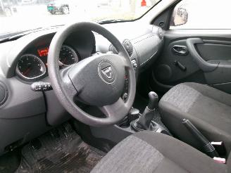 Dacia Duster 1.6 I picture 11