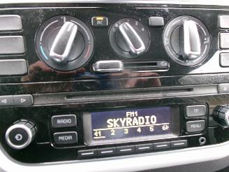 Volkswagen Up! 1.0 HIGH UP WHITE AIRCO NAVI picture 16