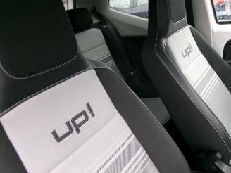 Volkswagen Up! 1.0 HIGH UP WHITE AIRCO NAVI picture 13