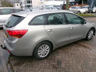Kia Cee d 1.6 GDI COMFORTLINE SPORTSWAGON picture 6